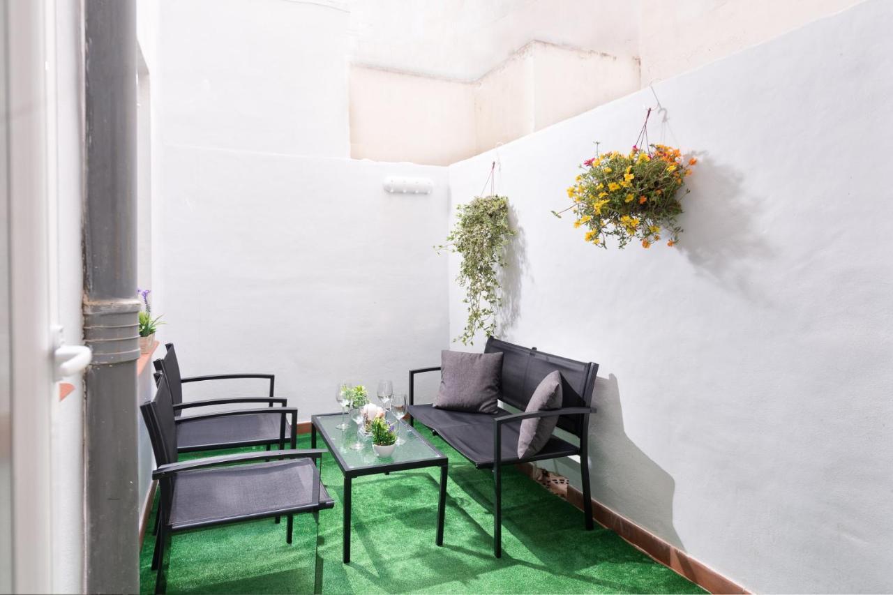 Cozy 3 Bed Apartment In The Heart Of Alicante Esterno foto
