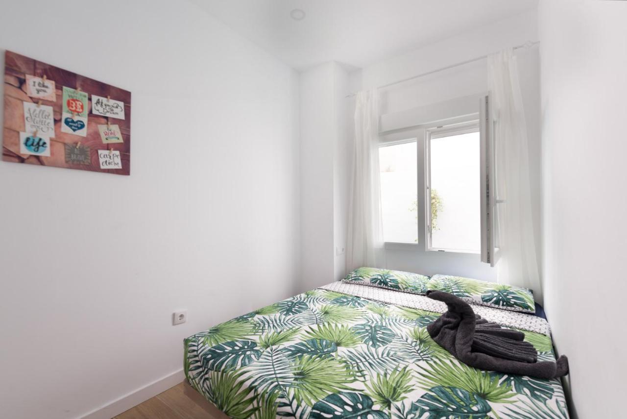 Cozy 3 Bed Apartment In The Heart Of Alicante Esterno foto